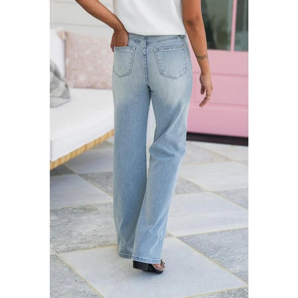 👖Vintage Wash Plus-Size Jeans — Stretchy & Straight Leg Fit