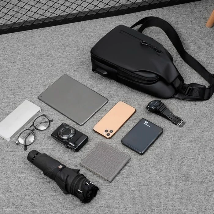 Waterproof Commuter Crossbody Bag💼